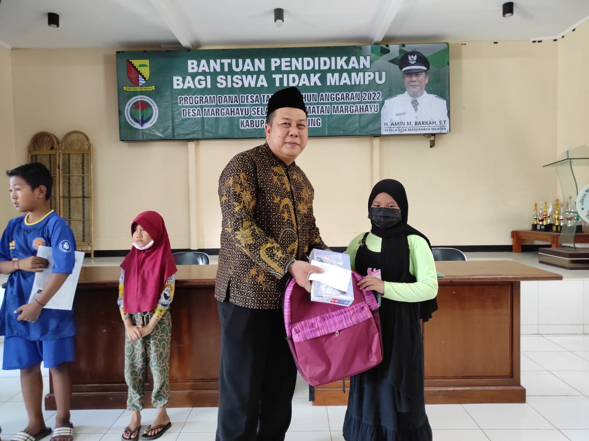 BANTUAN PENDIDIKAN BAGI SISWA TIDAK MAMPU PROGRAM DANA DESA TAHUN ANGGARAN 2022